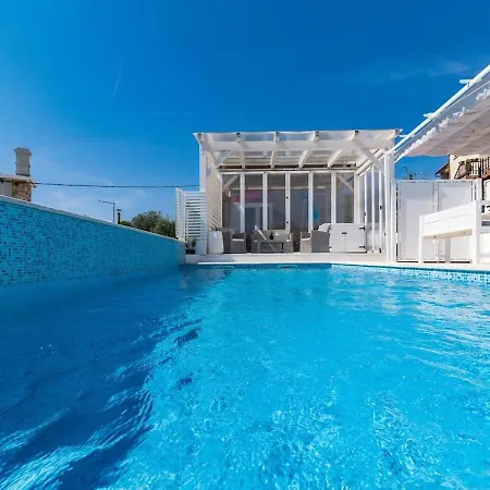 Gradolina דירה *